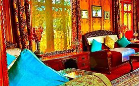 Crown Of India Houseboat 4*